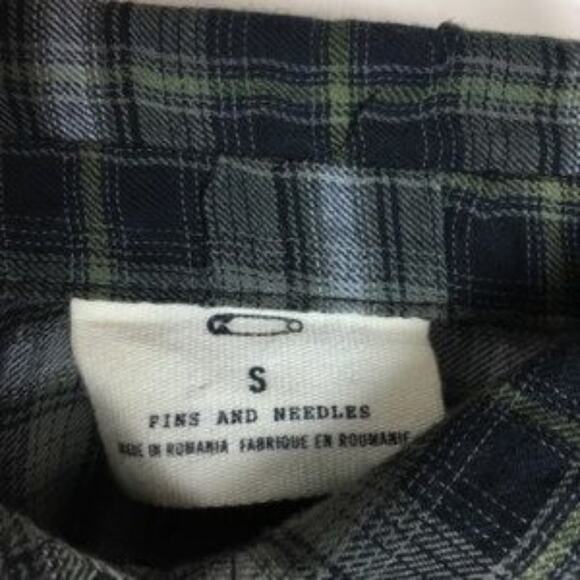 PIns & Needles Gray Green Gathered Plaid Button Down Top Sm - Picture 7 of 7